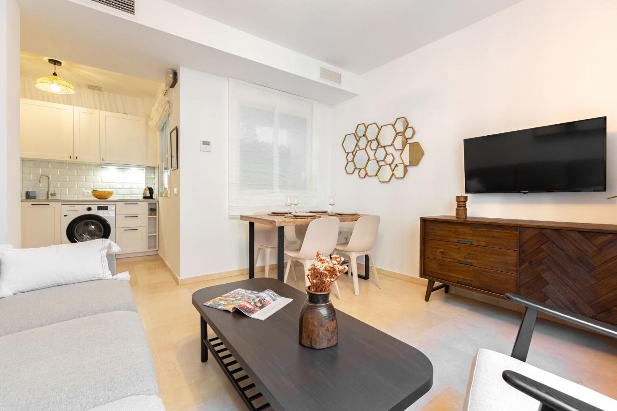 Charming 2 Bedroom At San Marcos Plaza By Ocityzen Apartment Sevilla